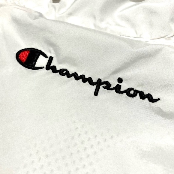 Champion White & Black Life Zipper Tape Cropped Coaches Jacket Size Medium - Picture 12 of 16
